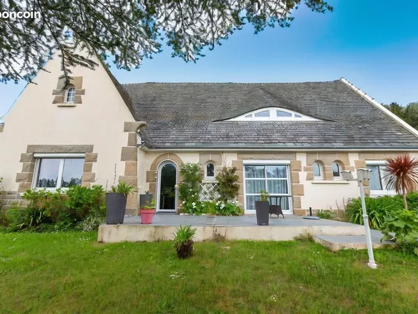 Maison 8 pièces 200 m²