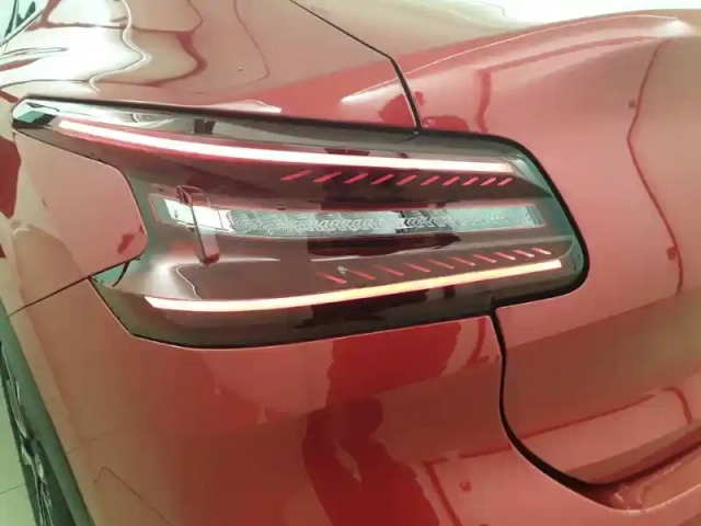 Citroën C4 e- x 136 ch automatique — photo 18