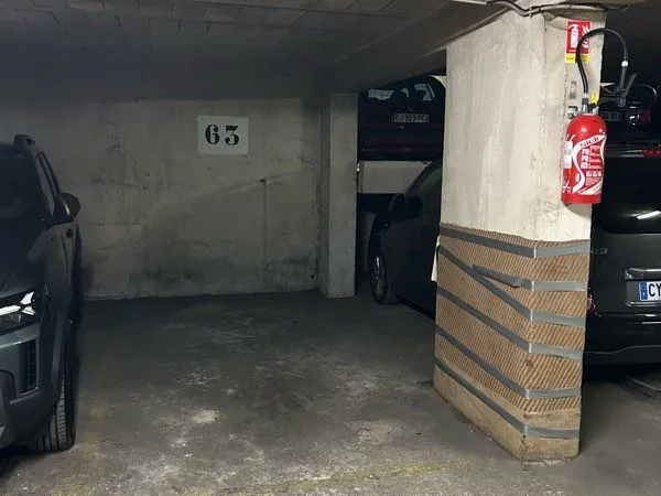 Place de parking souterrain Paris 11