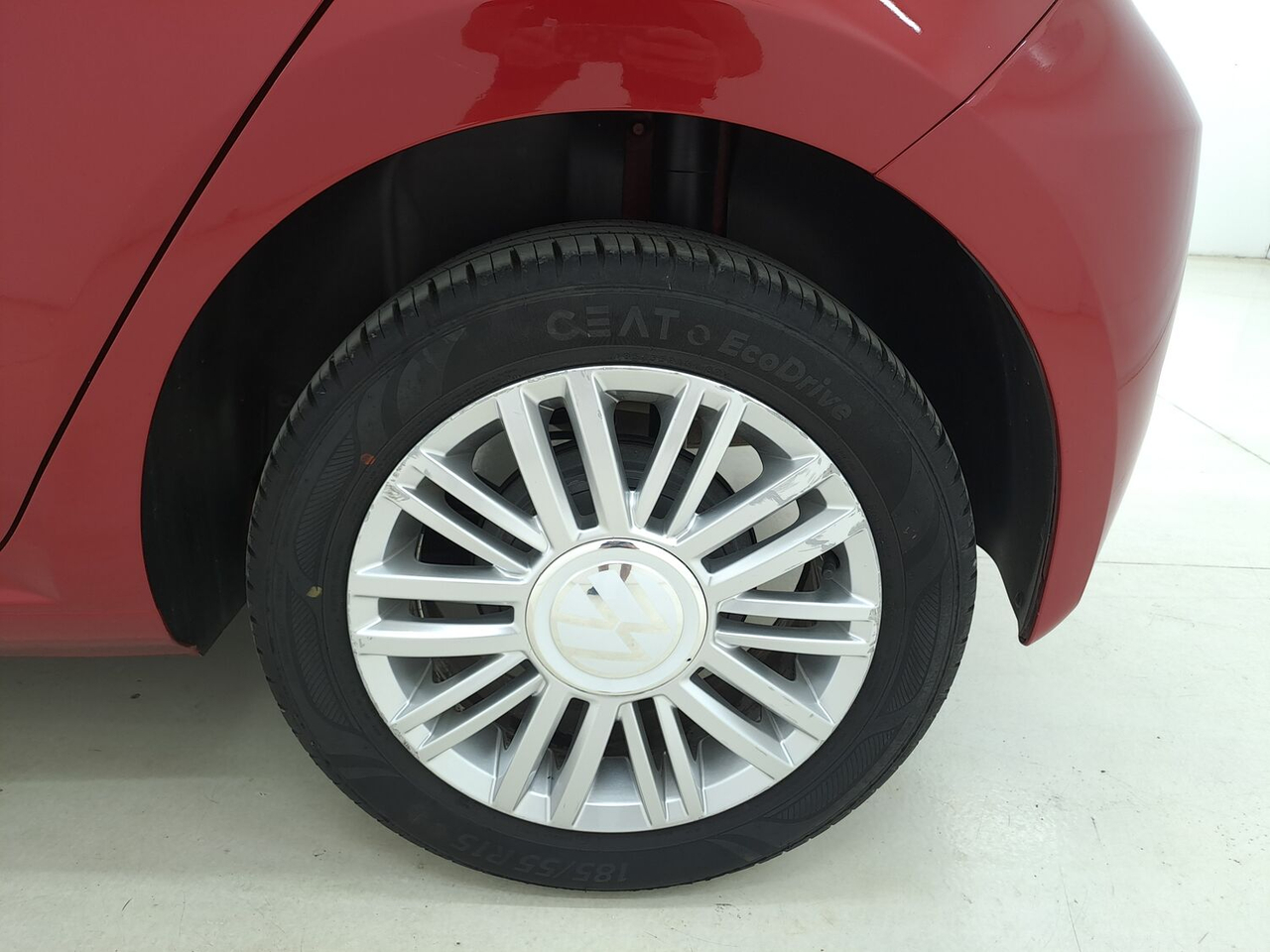 Volkswagen Up — photo 17
