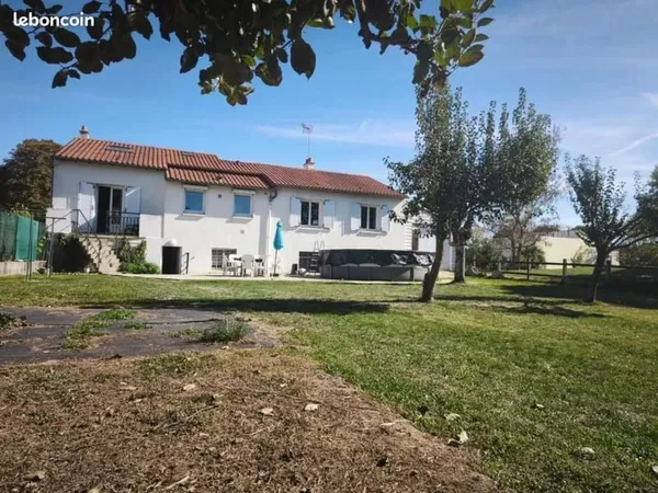 Maison familiale rénovée 196 M2 (5 chambres)