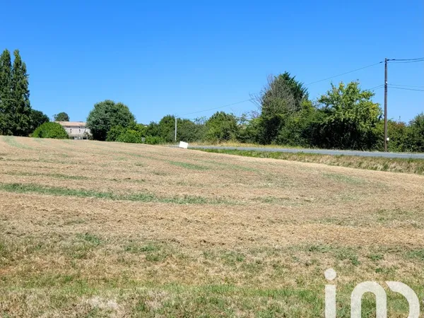 Terrain 4077 m²