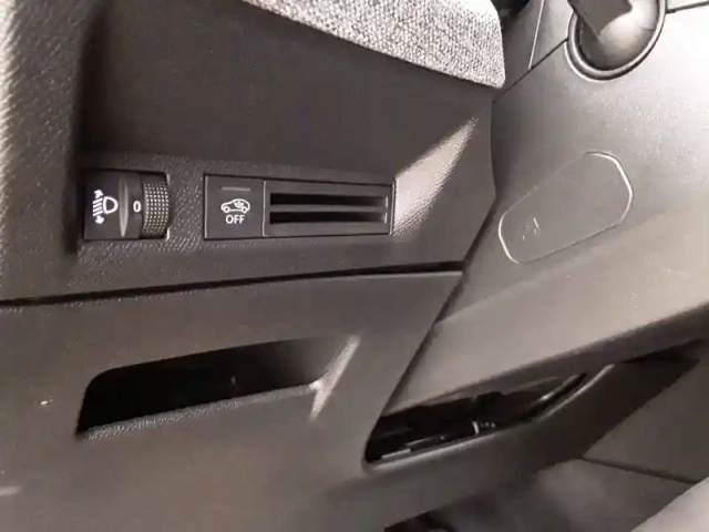 Peugeot 3008 hybrid 136 e-dcs6 — photo 27