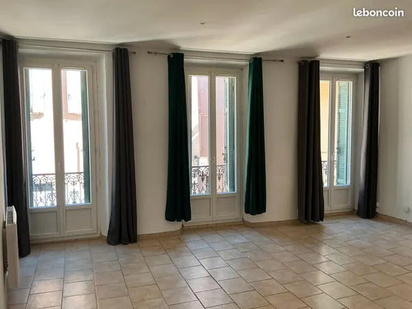 Location salernes