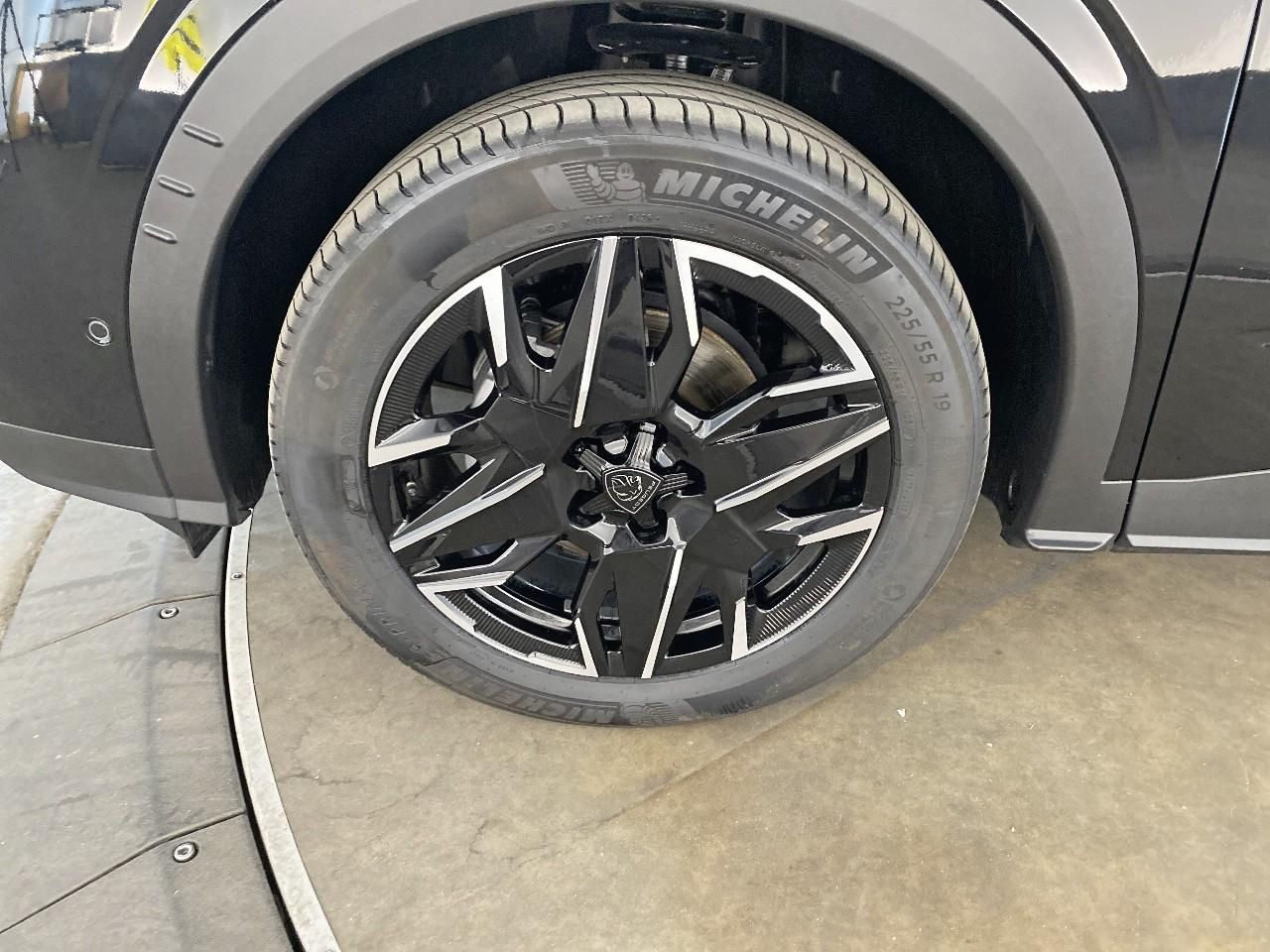 Peugeot 5008 hybrid 145 ch e-dcs6 allure — photo 11