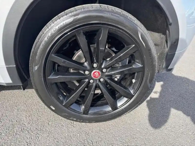 Jaguar E-Pace 2.0d 180ch r-dynamic se awd bva9 — photo 9