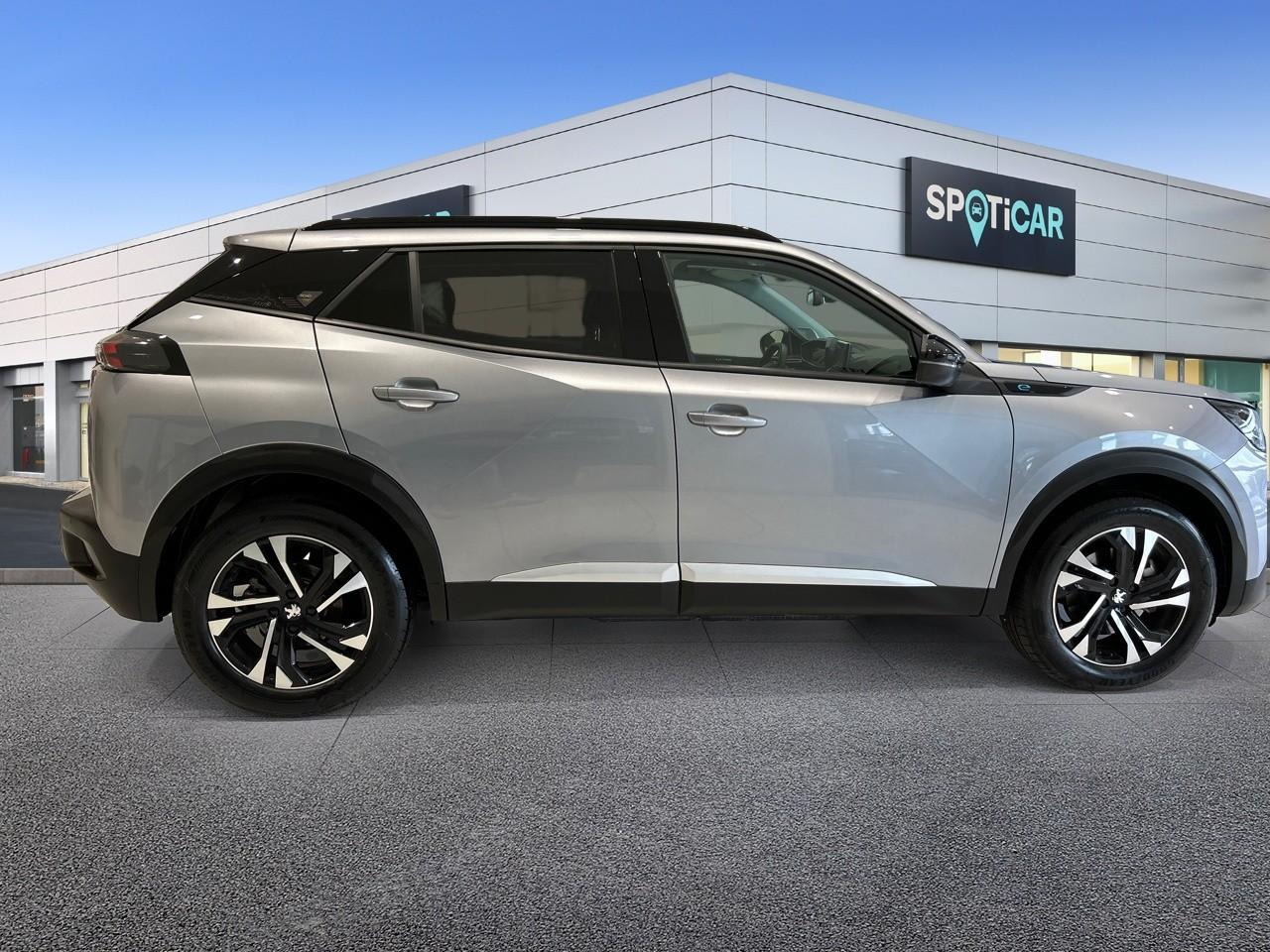 Peugeot 2008 e-2008 136ch roadtrip — photo 4