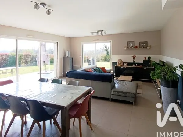 Maison 5 pièces 140 m²