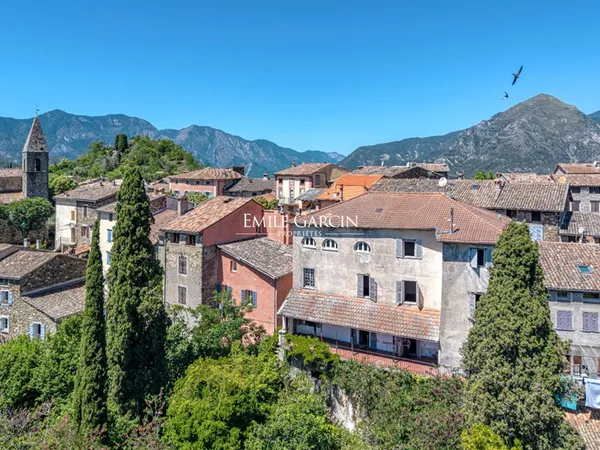 A VENDRE - La Tour sur Tinée - Vaste Maison de Maître - Vue panoramique