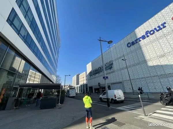 Local commercial 130 m²