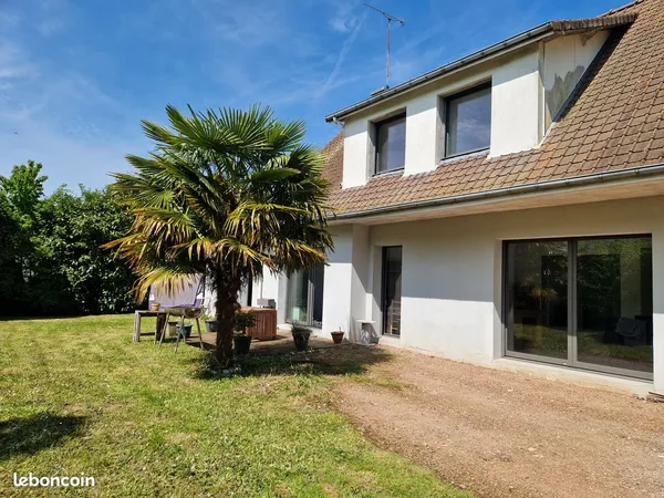 Maison individuelle avec jardin
