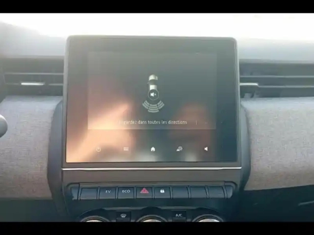 Renault Clio 1.6 e-tech 145ch full hybrid evolution - 25b — photo 15