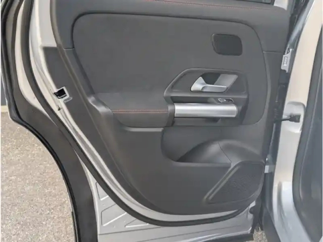 Mercedes Gla 200 d — photo 18