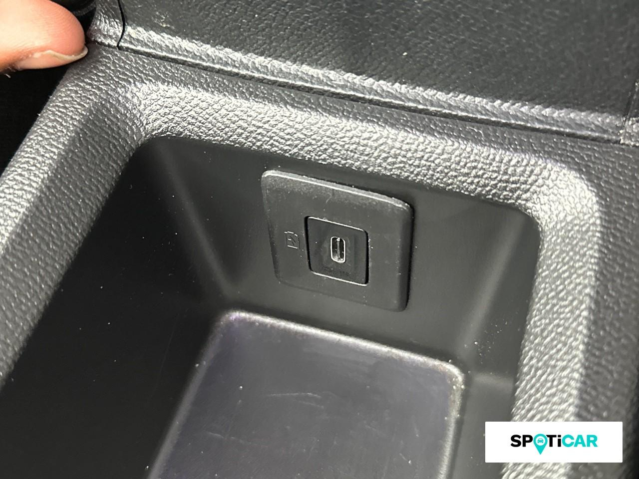 Citroën C3 Aircross 1.2 hybride 145ch plus e-dcs6 — photo 16