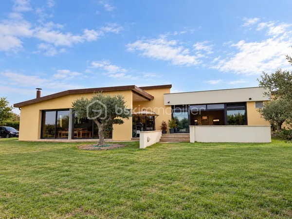 Maison 10 pièces 433 m²