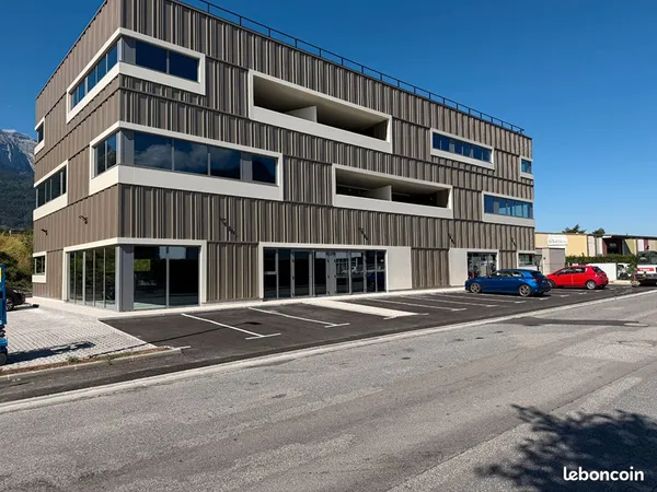 Local commercial 97 m² SCIONZIER