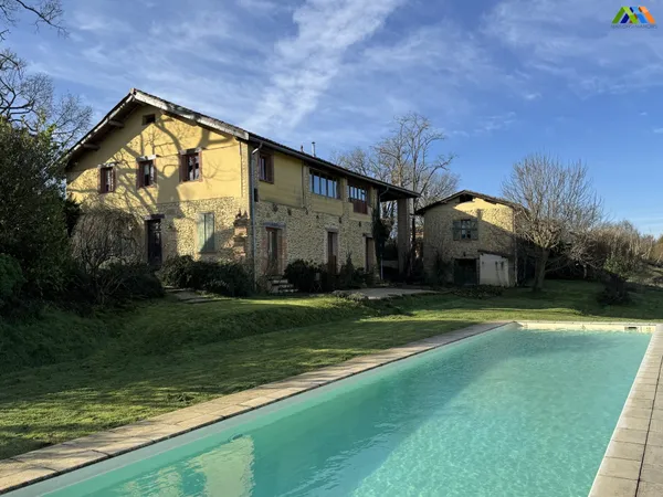 Maison 14 pièces 427 m²
