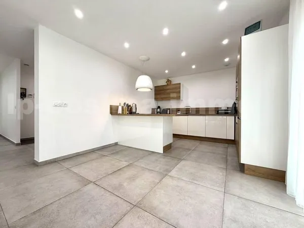 Maison jumelée 5 pièces 139 m²