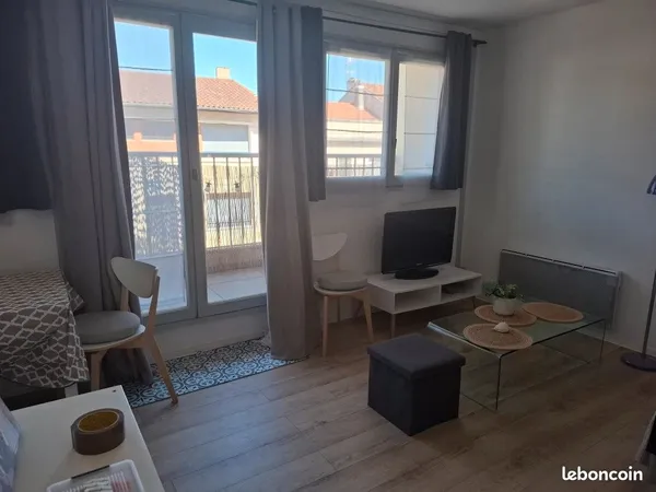 Studio meublé + parking proche CHU PELLEGRIN