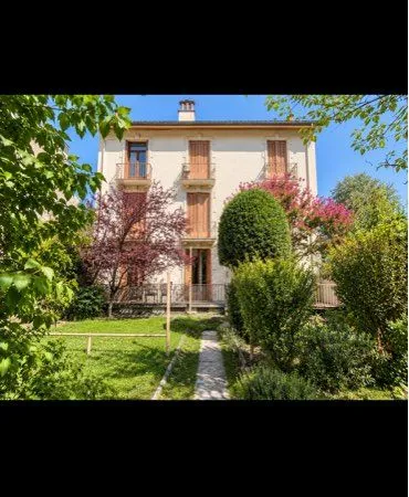 Studio meublé 28 m² rénové à neuf, petit havre de paix avec terrasse - Chorrier-Berriat