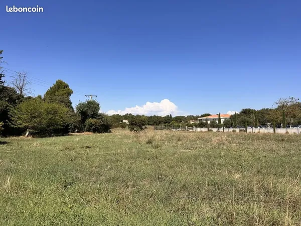 Terrain 650 m² Aix En Provence