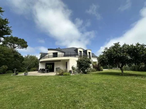 Maison 9 pièces 198 m²