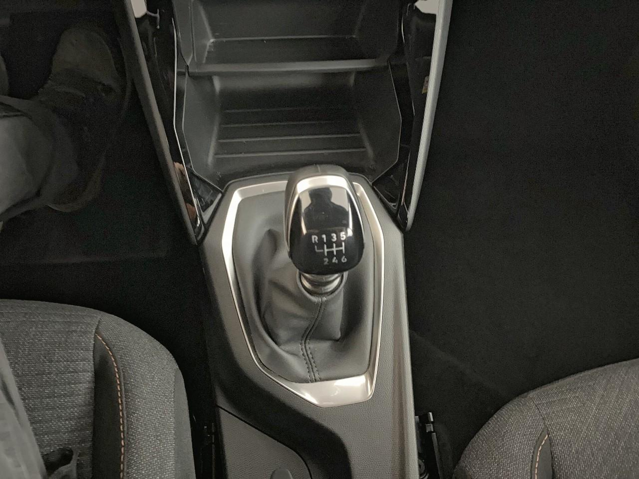 Peugeot 2008 100 s&s bvm6 style — photo 17