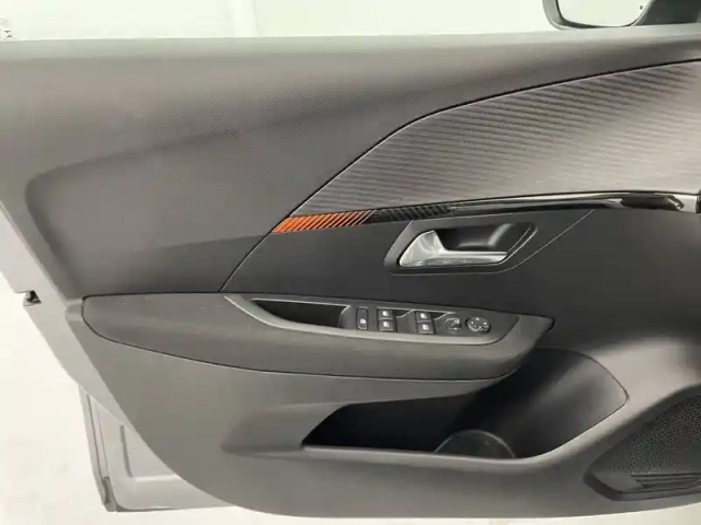 Peugeot 208 electrique 50 kwh 136ch — photo 26