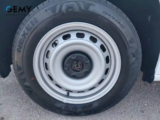 Peugeot Partner fourgon m 600 kg essence 110 s&amp;s bvm6 — photo 11