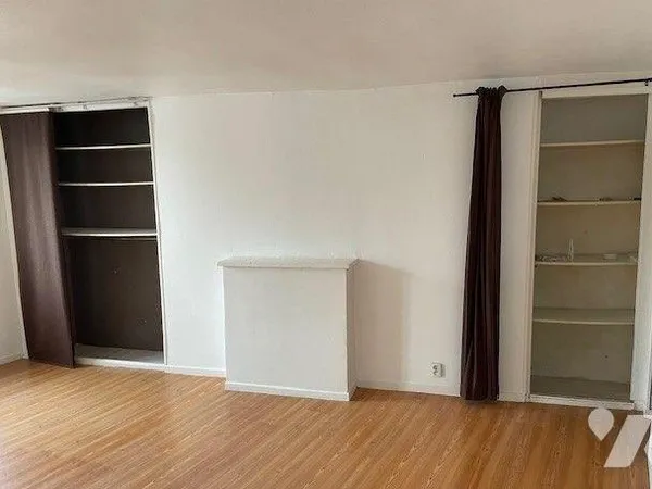 Studio 1 pièce 29 m²