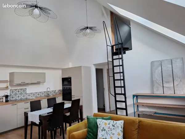 T3 duplex meublé - 2 chambres avec salle de bain privative - tram b à 50 m