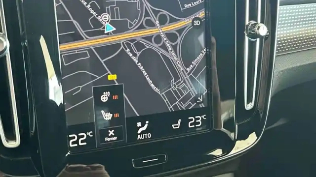 Volvo Xc40 t5 recharge 180+82 ch dct7 — photo 18