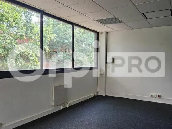 Bureau 108 m²