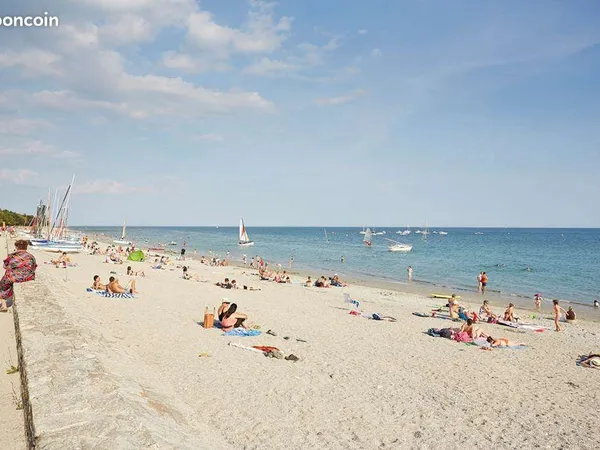 Terrain constructible de 696 m² à Sarzeau - À moins d'1 km de la plage