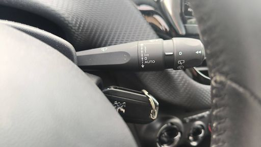 Peugeot 2008 1.2 Puretech 82 - Style – 2018 – 36718 km – Essence – Boîte Manuelle — photo 18