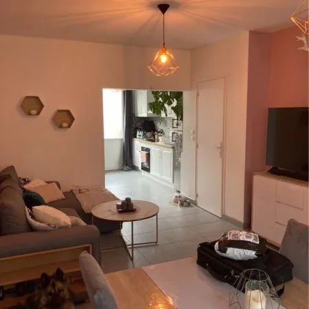 Chambre à louer avec SDB privative