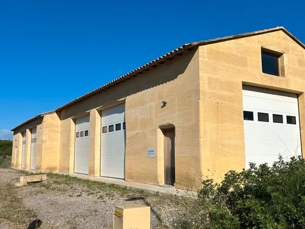 Bâtiment de caractère - Pierres apparentes & bois