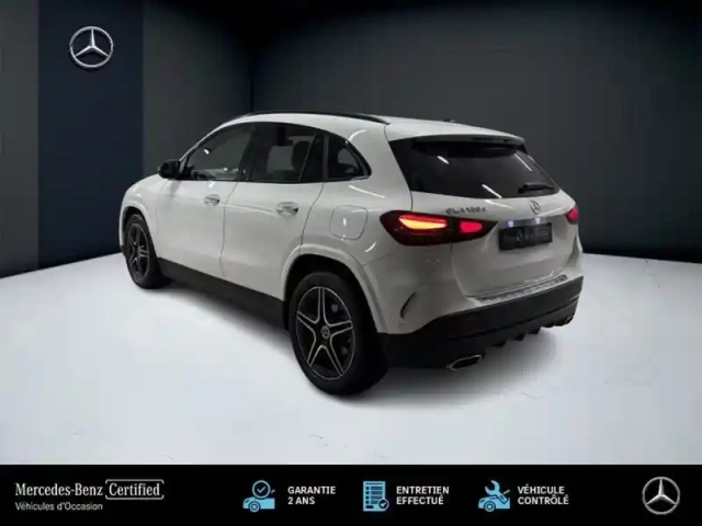 Mercedes Gla 180 d amg line — photo 23