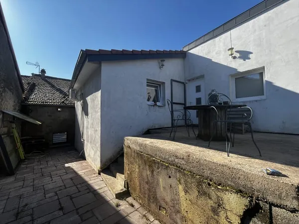 Maison avec travaux + petite maison rénovée...