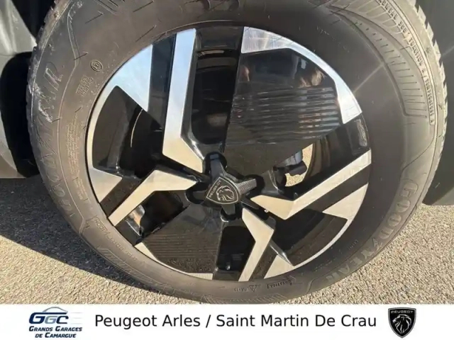 Peugeot 2008 puretech 100 s&amp;s bvm6 — photo 12