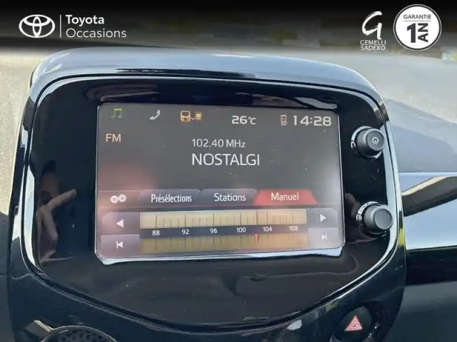 Toyota Aygo 1.0 vvt-i 69ch x-cite 3 jaune fizz 5p — photo 15