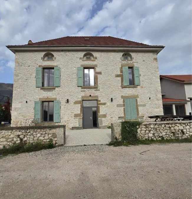Photo 1