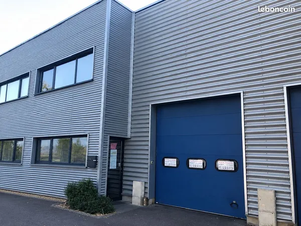 Local 261 m² Eckbolsheim