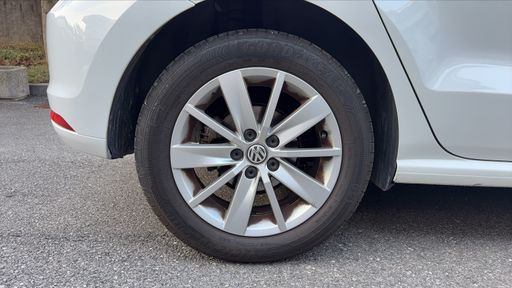 Volkswagen Polo 1.2 TSI 90 - Sportline – 2014 – 142090 km – Essence – Boîte Manuelle — photo 29
