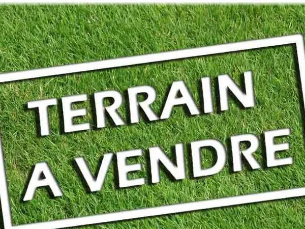 Terrain 650 m²