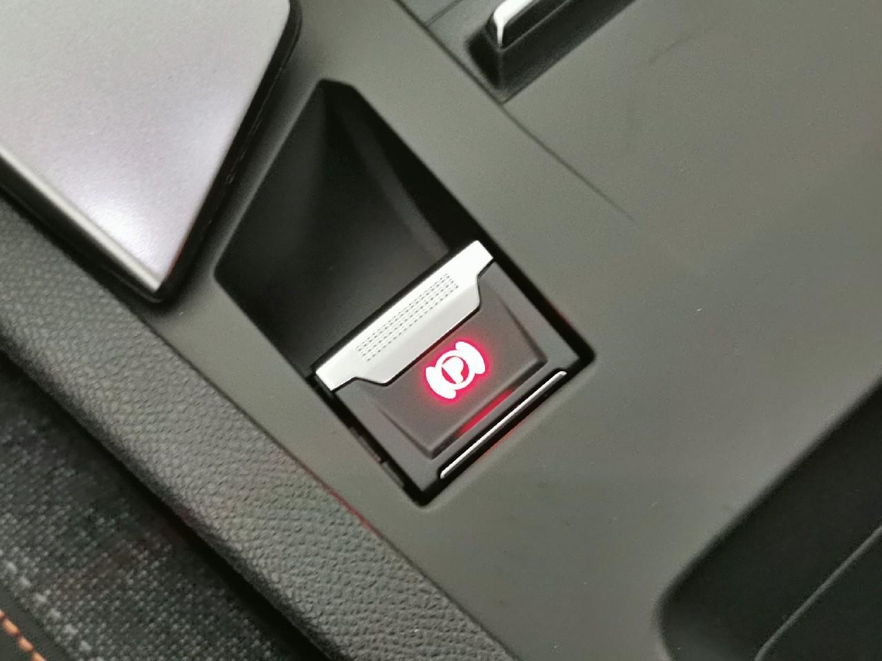 Peugeot 308 hybrid 145 e-dcs6 style — photo 29