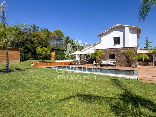 Maison 5 pièces 200 m²