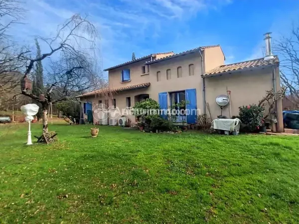 Maison familiale de 174 m² à Payrin-Augmontel
