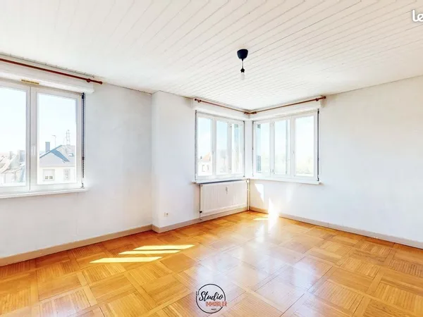 Studio 2 pièces 65 m²