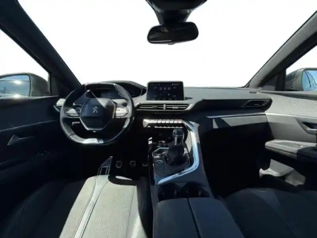 Peugeot 5008 1.2 puretech 130ch s&amp;s gt line — photo 12